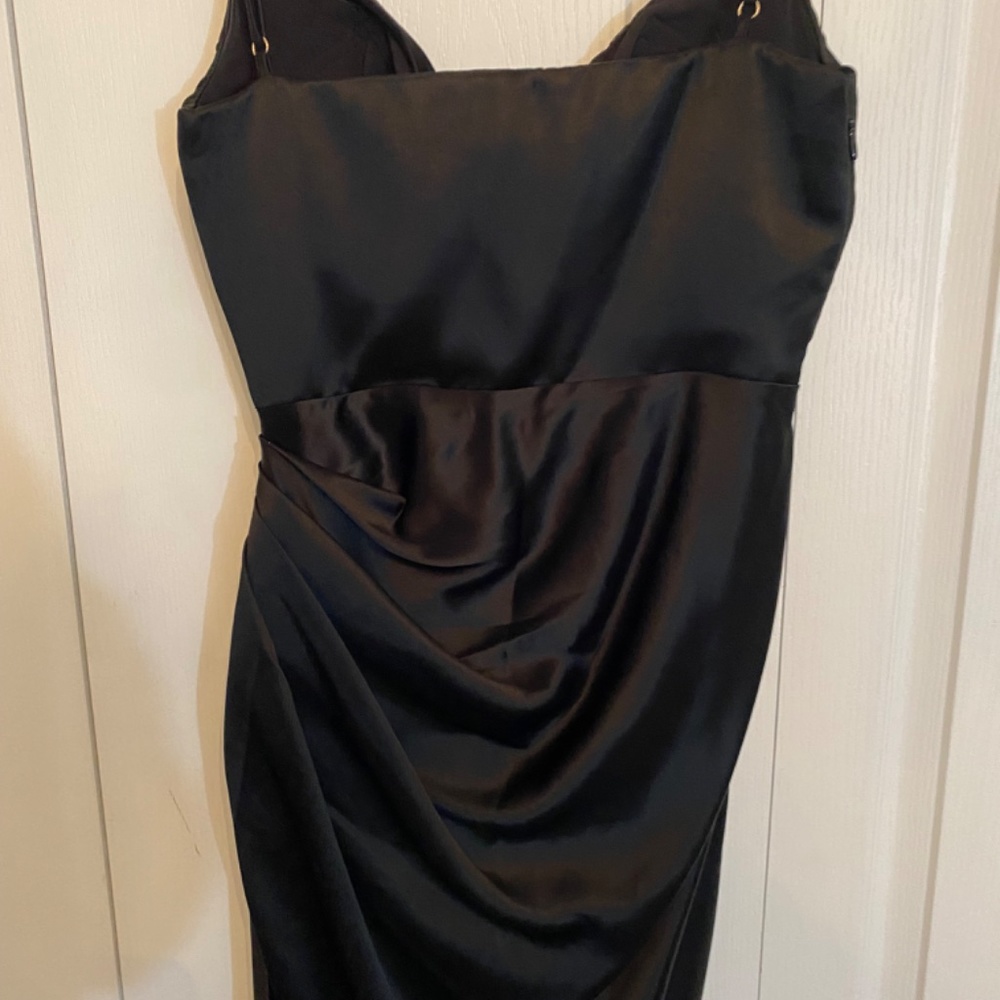 Dress - Picture 8 of 8